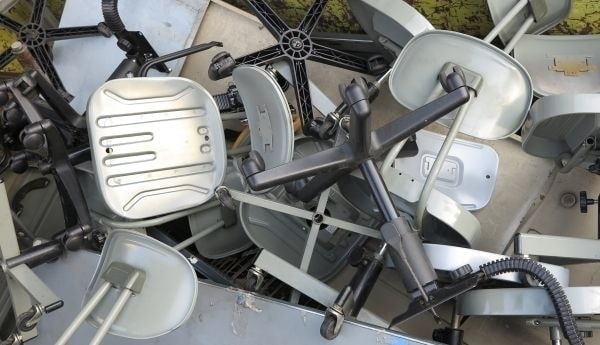 古くなったオフィスの不用品